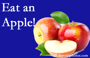 Fernandina Beach chiropractic care encourages healthy diets full of fruits and veggies, so enjoy an apple the apple season!